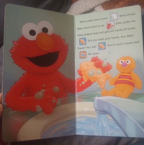 POTTY TIME WITH ELMO" POTTY TRAINING BOOK WITH SOUND - Picture 11 of 16